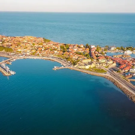 Paradiso 'в' 403 Fancy Apartment Nesebar