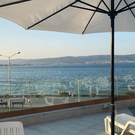 Paradiso 'в' 403 Fancy Apartment Nesebar
